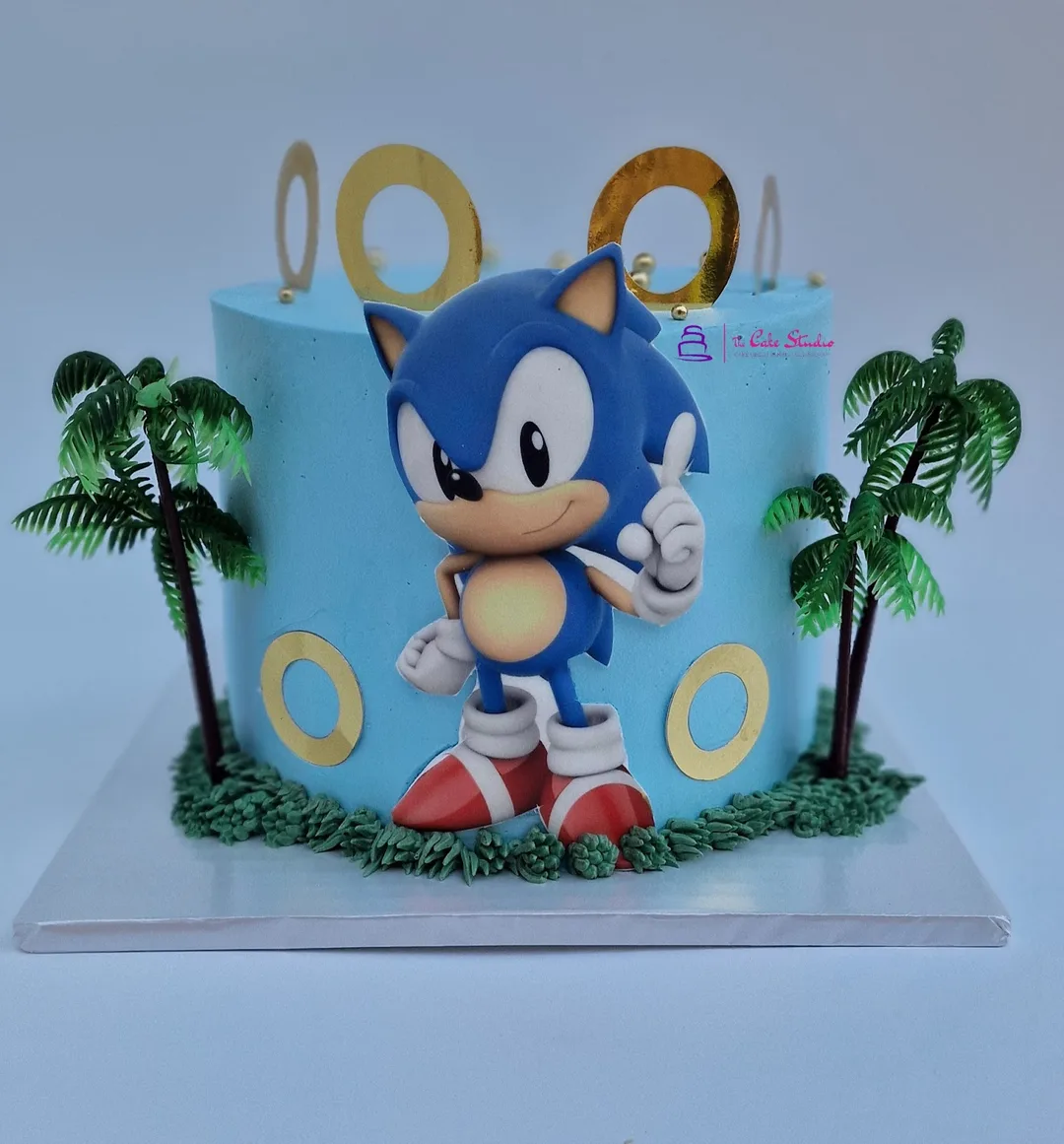 A Sonic the Hedgehog themed birthday cake